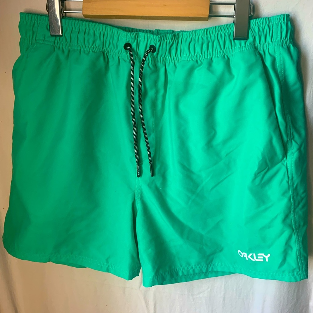 Oakley Swim Trunks Shirts Men’s Size Large Hydrolix Reg Fit Lined Drawstring